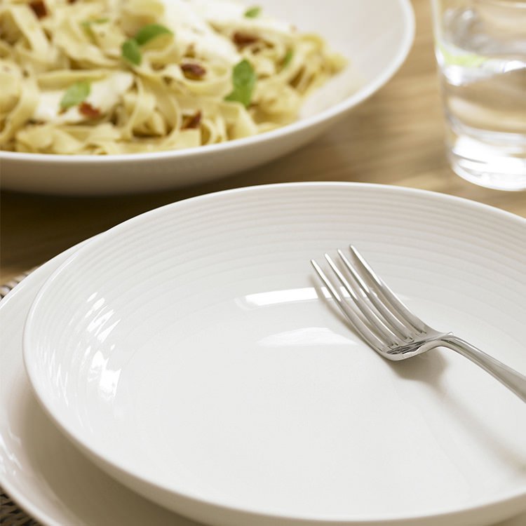 Royal Doulton Gordon Ramsay Maze White Pasta Set 5pc - Fast Shipping Royal Doulton Gordon Ramsay Maze White Pasta Set 5pc - Fast Shipping