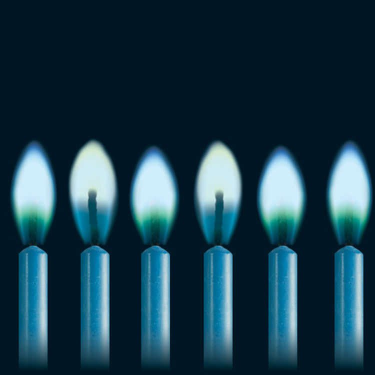 Wilton Blue Colour Flame Candles 12pc Fast Shipping